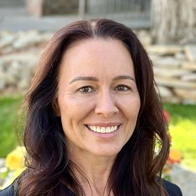 Dentist Cottonwood Heights UT Jeannine Team A headshot photo of Jeannine, a dental Hygienist at Van Leeuwen Dental
