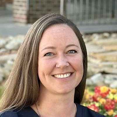 Dentist Cottonwood Heights UT Lisa Team A headshot photo of Lisa from Van Leeuwen Dental